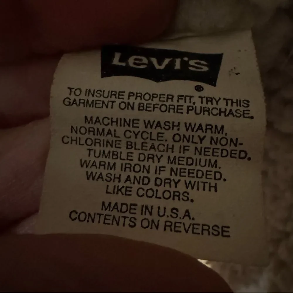 RARE Vintage Levi’s Sherpa-Lined Denim Trucker Jacket w/ Leather Collar – XL